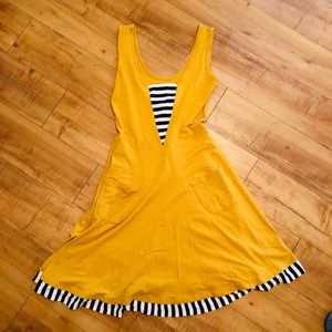 Effie’s Heart Sleeveless Mustard Dress Small